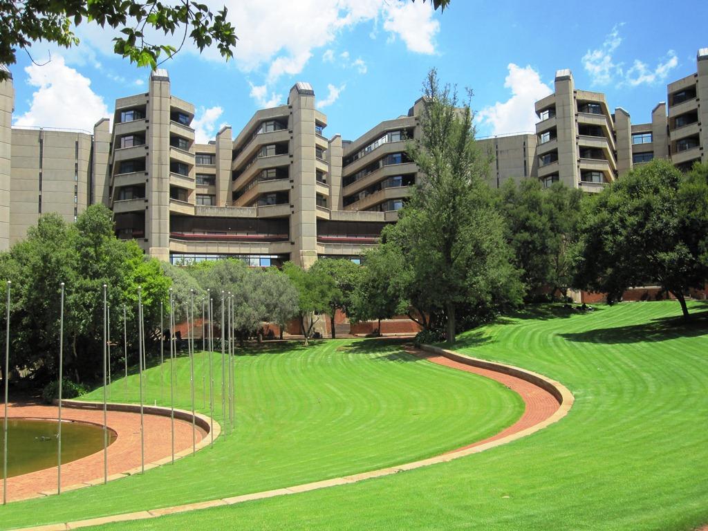 约翰内斯堡大学