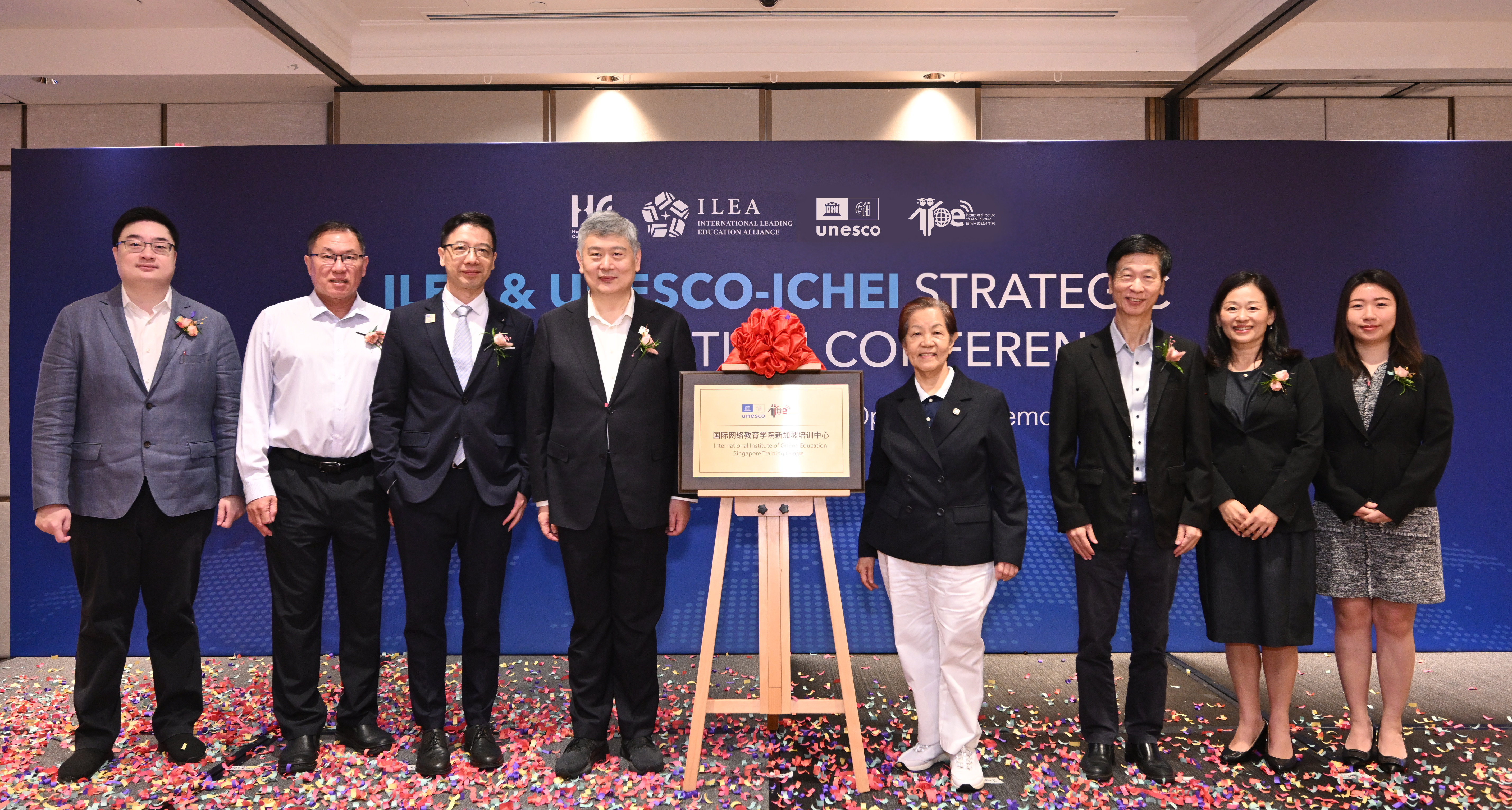 20144948.jpg BWP_3493.jpg