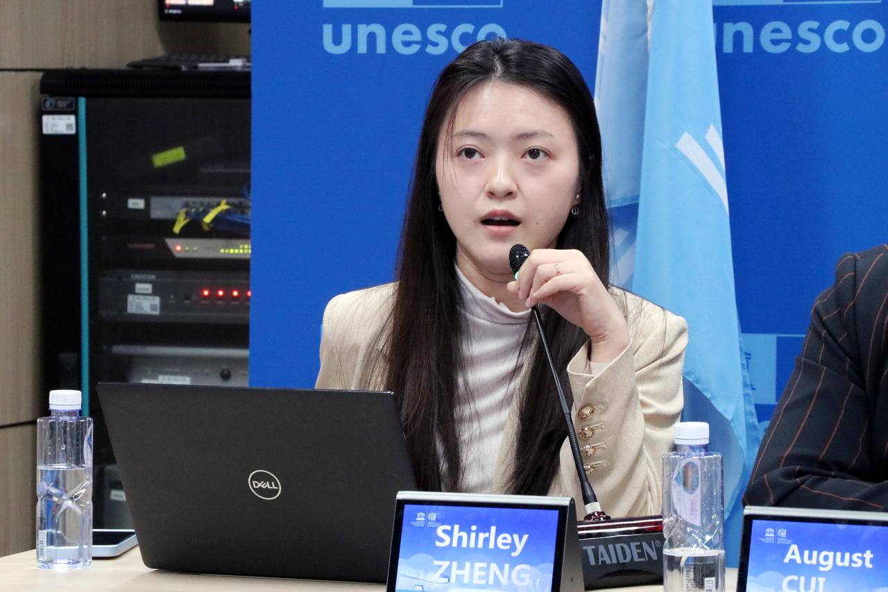 77591144.jpg cee80dfc-264d-4330-a435-8dd4a778c379.jpg