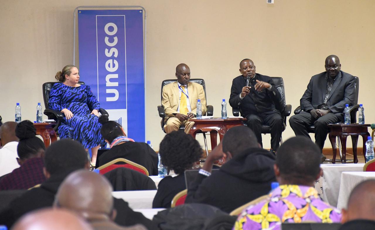 85112594.jpg ea6483a5-5674-419e-b5ad-07fbbc5408a9.jpg